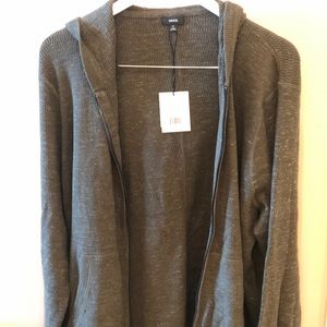 vine zip from hoodie